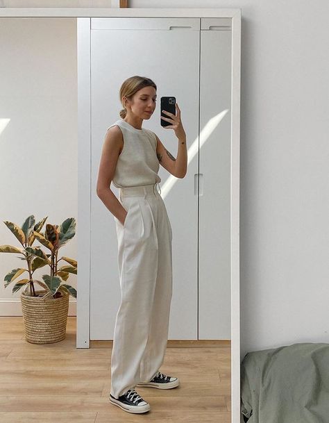 Cashmere Loungewear, Minimalist Moda, At Home Outfits, Minimalist Fashion Women, 여름 스타일, Looks Party, Fashion Buyer, Sneakers Mode, Looks Street Style