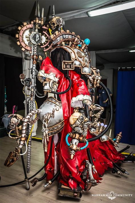 Belisarius Cawl, Warhammer Cosplay, 40k Cosplay, Tech Priest, Priest Costume, Table Top Games, Words Of Gratitude, Adeptus Mechanicus, Astra Militarum