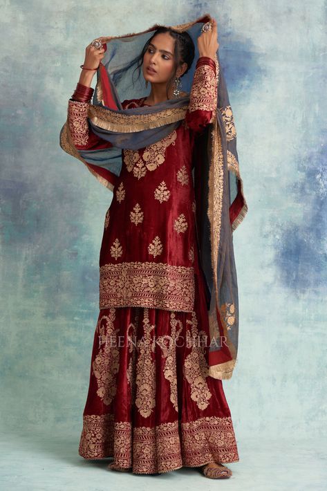 Heena Kochhar Suits, Heena Kochhar, Salwar Suits Party Wear, Ancient Designs, Indian Fashion Dresses, Kurta Designs, Boutique Dresses, Fabric Color, Indian Fashion