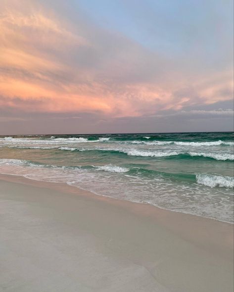 #30a #miramarbeach #beach #sunset #florida 30a Beach Wedding, Miramar Beach Florida, Fake Insta, 30a Florida, 30a Beach, Beachy Aesthetic, Ocean Girl, Florida Trip, Miramar Beach