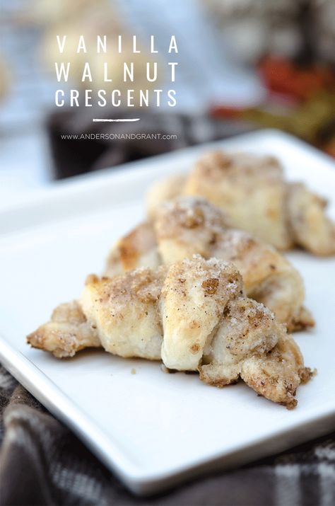 Learn how to make flaky and tender Vanilla Walnut Crescent cookies for the fall baking season. Rugelach Cookies, Cookies Fall, Crescent Cookies, Pumpkin Coffee Cakes, Bite Size Cookies, Walnut Recipes, Pumpkin Chocolate Chip Cookies, Walnut Cookies, Crescent Roll Recipes