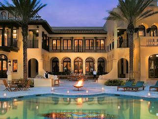 Best Luxury Villas, Exotic Villas, Expensive Villas House With A Pool, Miami Mansion, Villas Luxury, Italy House, Dream Mansion, Fantasy Life, Spanish Architecture, Casas Coloniales, Fancy Houses