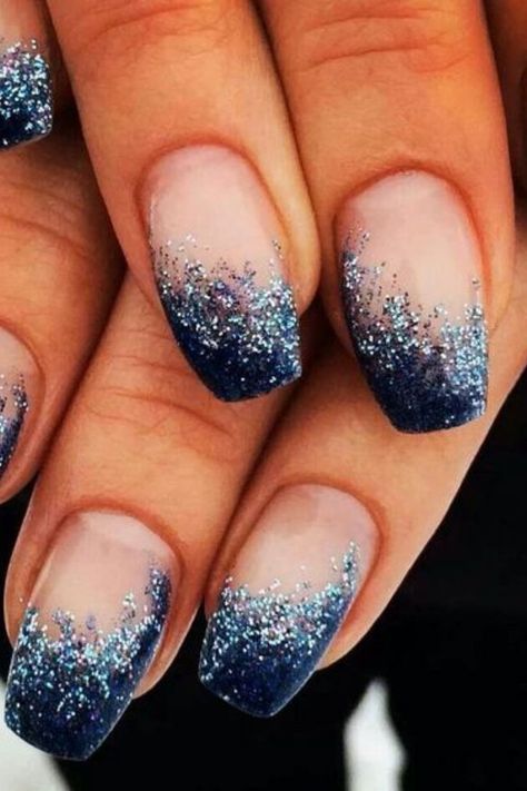 Looking for stunning ombre nail ideas with glitter?! These natural ombre nail designs with glitter are sunning and the PERFECT trend Manicure Hacks, Navy Nail Art, Nail Art Mariage, Blue Wedding Nails, Blue Prom Nails, Blue And Silver Nails, Dark Blue Nails, Navy Nails, Navy Blue Nails