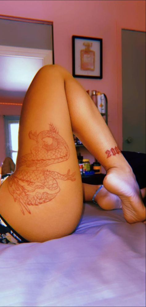 Big Latto Tattoos, Red Hip Tattoo, Unbreakable Tattoo, Pisces Tattoo Designs, Cute Thigh Tattoos, Big Latto, Pisces Tattoo, Pretty Vibes, Tattoo Red