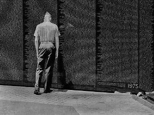 Maya Lin’s Vietnam Memorial in Washington, D. C. Vietnam Photos, Vietnam Memorial Wall, Vietnam Memorial, Memorial Wall, History Magazine, South Vietnam, Vietnam Veterans Memorial, Veterans Memorial, Vietnam Veterans