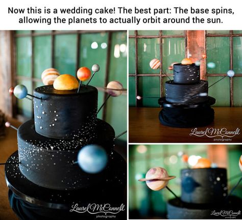 A wedding cake for astronomy lovers Geeky Wedding Ideas, Ioi Doyeon, Astronomy Wedding, Solar System Cake, Science Wedding, Planet Cake, Geeky Wedding, Seattle Wedding Photography, Slot Machine Cake