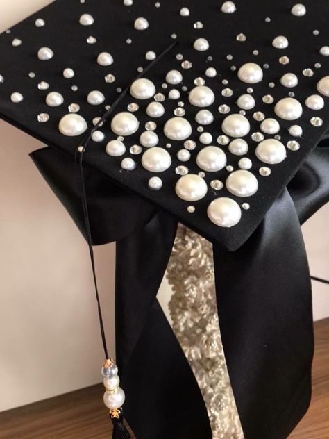 Pearl Grad Cap, Pearl Graduation Cap, Nurse Graduation Cap, Graduation Cap Decoration Diy, College Graduation Cap Decoration, Graduation Cap And Gown, Grad Hat, Grad Cap Designs, Graduation Design