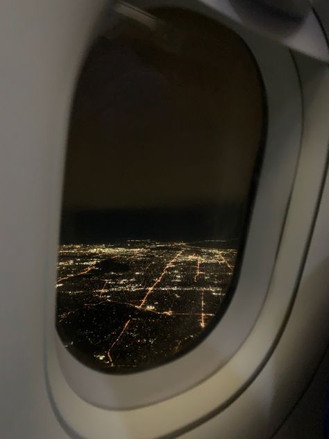 plane travel night city lights Plane Asthetic Photos, On A Plane At Night, Plane Window Aesthetic Night, Airplane City View, Night Flight Window, Night Plane Window, Air Plane Window View, Plane Window View Night, Flight Night View