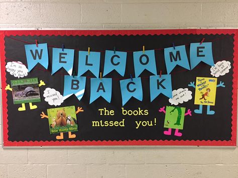 Banner letters Bulletin Board Reading, School Library Book Displays, School Library Bulletin Boards, School Library Decor, School Hallway, School Library Displays, Library Bulletin Board, Reading Bulletin Boards, Library Themes