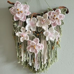 Macrame Shapes, Decor With Flowers, Intricate Macrame, Macrame Wall Hanging Decor, Small Macrame Wall Hanging, Pola Macrame, Macrame Headboard, Small Macrame, Macrame Curtain