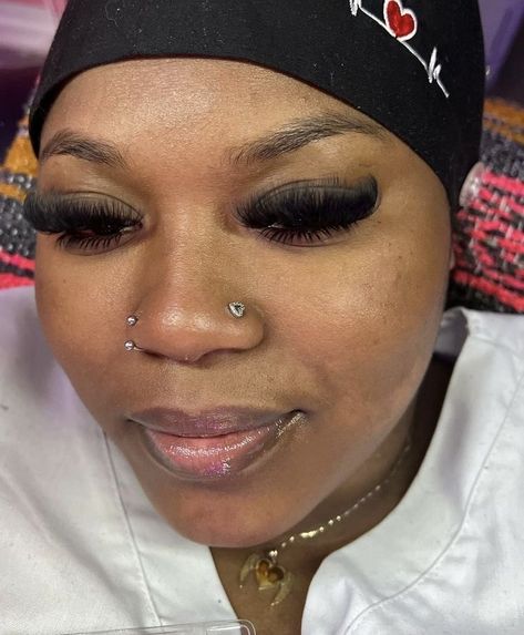 Dramatic Lashes, Face Beat Makeup, Eyelash Extensions Styles, Lash Extensions Styles, Lash Sets, Perfect Eyelashes, Pretty Lashes, Eyelash Extentions, Full Lashes