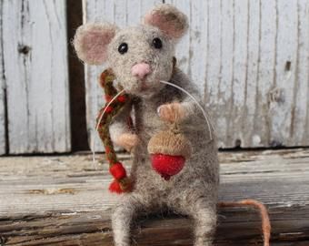 Christmas Mice, Felted Acorns, Felted Christmas, Felted Mouse, Needle Felted Christmas, Rabbit Rabbit, Felt Bunny, Felt Christmas Decorations, Eco Toys