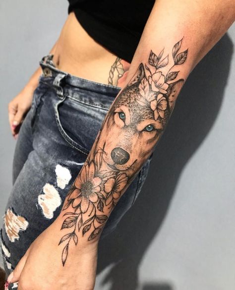 Half Sleeve Tattoos Wolf, Wolf Tattoo Forearm, Wolf Tattoos For Women, Mandala Wrist Tattoo, Half Sleeve Tattoos Forearm, Floral Tattoo Shoulder, Wolf Tattoo Sleeve, Idea Tattoo, Knuckle Tattoos