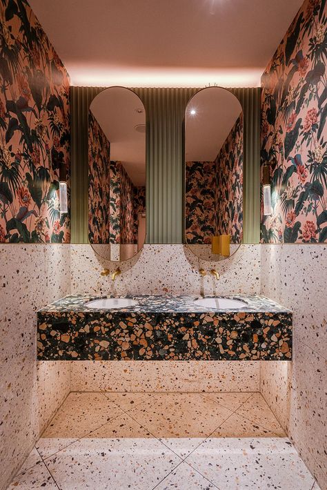 Italians restaurant - Diespeker & Co Restaurant Bathroom Ideas, German Restaurant, Restaurant Bathroom, Italian Restaurant, Beautiful Bathrooms, Bathroom Ideas, Bathrooms, Marble, Sleek