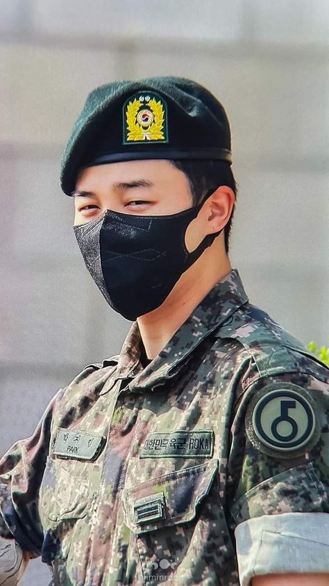 Jimin Military Pic, Jimin Military, Bts Military, Military Pics, Iphone Wallpaper Bts, Wallpaper Bts, Park Jimin Cute, Military Uniform, Kim Seokjin