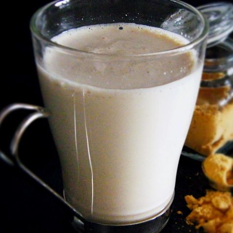 Hot Ginger Milk Ginger Milk Recipe, Turmeric Milk Recipe, Ginger Milk, Top Secret Recipes, Keto Drink, Milk Recipes, Angel Food, Drink Milk, Yummy Drinks