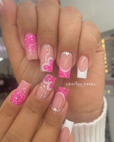 After fur nails, you probably thought that you had seen all the craziest nail art ideas. Fur Nails, Valentines Nail Art Designs, Unghie Nail Art, Heart Nail Designs, February Nails, Fancy Nails Designs, Acrylic Nails Coffin Short, Pink Acrylic Nails, Pretty Acrylic Nails