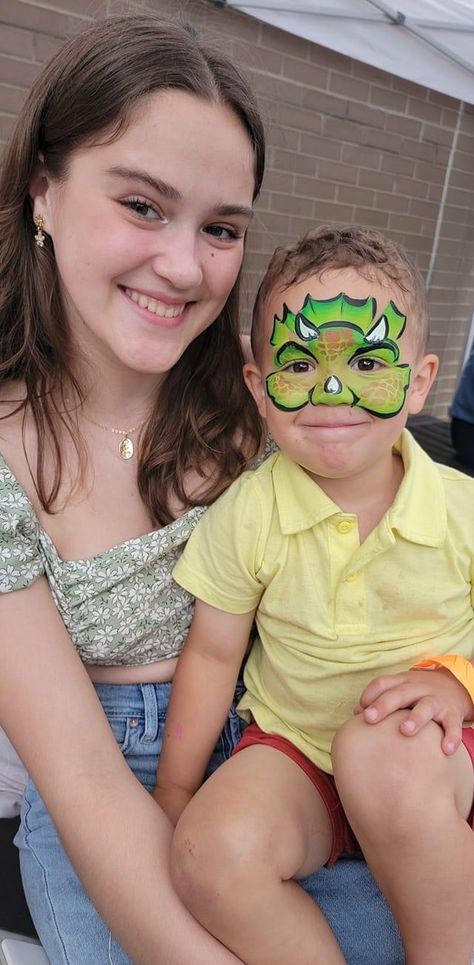 Face Paint Dragon, Boy Face Painting, Easy Facepainting Kids Boys, Dragon Racing Face Paint Httyd, Kids Dragon Face Paint, Dragon Face Paint, Dragon Face Painting, Festival Face Paint, Face Painting For Boys