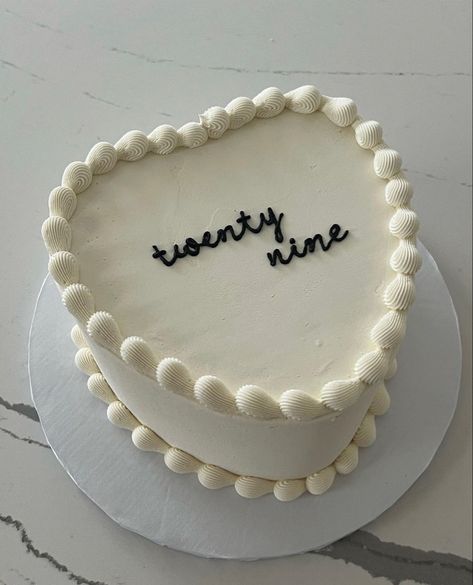 29 Birthday Ideas For Her, 27th Birthday Cake, 29th Birthday Cakes, 26 Birthday Cake, Birthday Cake For Women Simple, 24th Birthday Cake, Small Birthday Cakes, 25th Birthday Cakes, Vintage Birthday Cakes