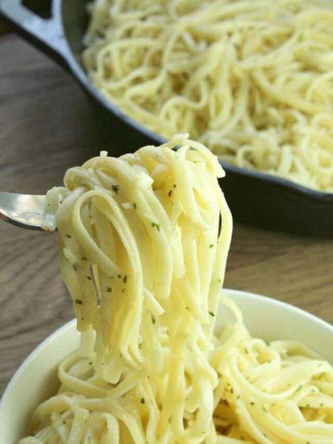 Garlic Parmesan Noodles - Emily Enchanted Parmesan Noodles Recipe, Garlic Parmesan Noodles, Parmesan Noodles, Buttery Noodles, Buttered Noodles Recipe, Garlic Butter Noodles, Plain Noodles, Pasta Garlic, Butter Noodles