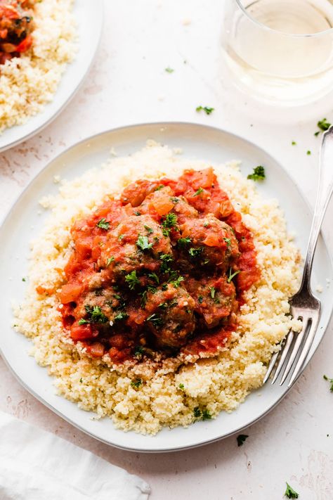 Turkey Meatballs Crockpot, Meatballs Healthy, Baked Turkey Meatballs, Moroccan Meatballs, Moroccan Couscous, Gluten Free Meatballs, Turkey Meatballs Baked, Moroccan Cooking, Mediterranean Meals