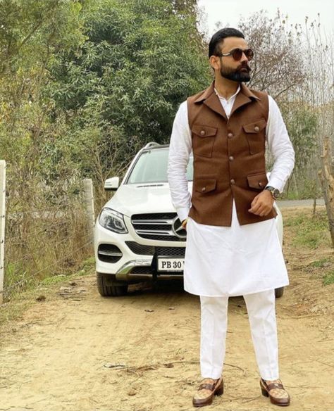 Pathani Kurta With Jacket, Kurta Pajama Basket Men, Kurta Pajama Jacket Men, Kurta Jackets For Men, Casual Wedding Suit, Man Dress Design, Gents Shirts, Mens Indian Wear, Stylish Men Wear