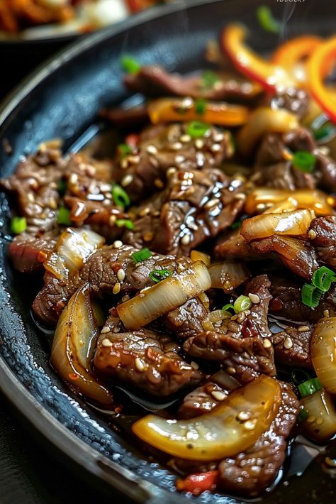 Chinese Pepper Steak With Onions Recipe, Pepper Steak With Onions, Pepper Steak Recipe Easy, Fried Pork Steak, Pepper Steak And Onions, Steak With Onions, Steak Stirfry Recipes, Chinese Pepper Steak, Steak Stir Fry