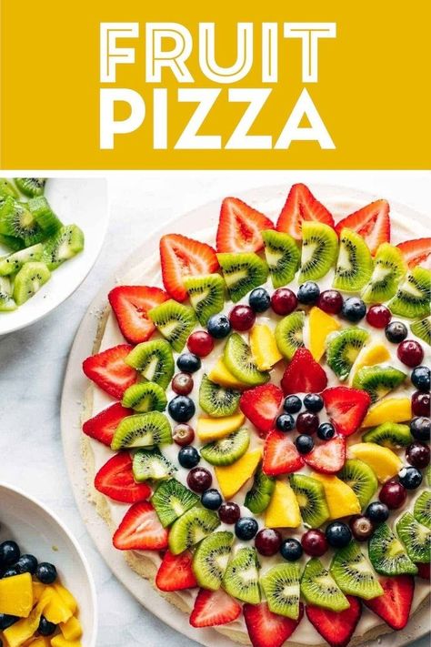 This simple fruit pizza is beautiful and delicious! A soft sugar cookie crust with a cream cheese frosting and topped with sliced fruit. So simple and oh-so good! The perfect spring appetizer or dessert! Fruit Pizza Designs, Healthy Fruit Pizza, Soft Sugar Cookie, Easy Fruit Pizza, Sliced Fruit, Dessert Summer, Sugar Cookie Crust, Fruit Pizza Recipe, Fruit Toppings