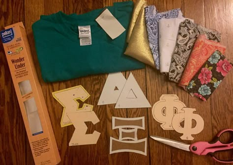 Sorority Gifts Diy, Phi Mu Crafts, Sorority Shirts Letters, Big Little Sorority Shirts, Greek Crafts, Delta Sigma Theta Gifts, Greek Letter Shirts, Big Little Basket, Big Little Sorority