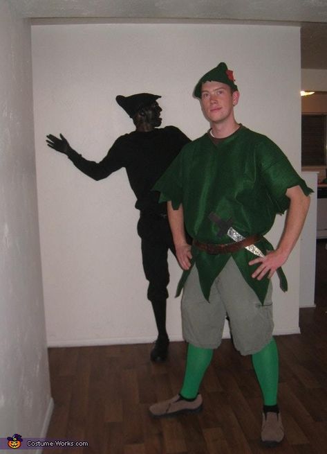 Nathaniel: My Roommate Peter is Peter Pan and I am dressed in black as his shadow. I just feel that after Robin Williams passing away who is often viewed as today's... Diy Halloween Couples, Do It Yourself Costumes, Sew Costume, Peter Pan Shadow, Two Person Halloween Costumes, Diy Pet Costumes, Shadow Costume, Pete The Cat Costume, Cat Costume Diy