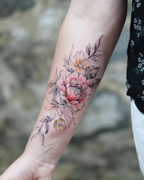 Dy | Tatouage fleur Montreal, Montreal Flower Tattoo Montreal Tattoo, Colorful Flower Tattoo, Black Line Tattoo, Tattoo Shading, Explore Tattoo, Hip Tattoos Women, Floral Tattoo Sleeve, Head Tattoos, Wrist Tattoo