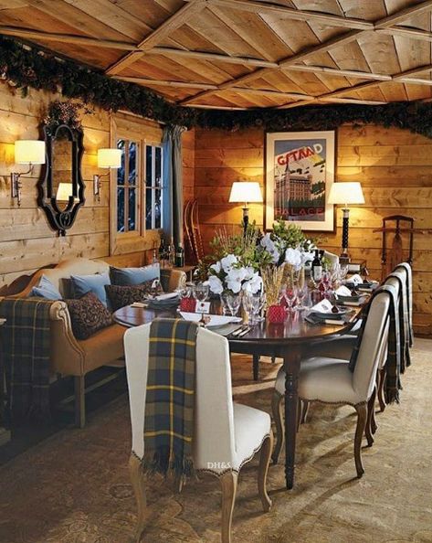 Dining Room Furniture Layout, Cabin Dining Room, Mountain Interiors, Log Cabin Ideas, Chalet Interior, Cabin Interiors, Cabin Living, Lodge Style, Lodge Decor