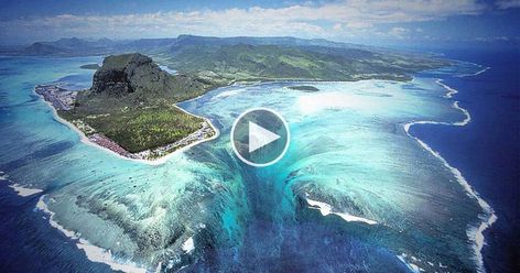 Underwater Waterfall, Falling Underwater, Sand Under Microscope, Underwater River, Mauritius Underwater Waterfall, Chamarel Waterfall Mauritius, Wild Pictures, Underwater Video, Port Louis