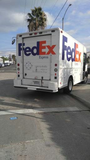 Another wonderful parking job down the street from a local FedEx driver. Fedex Car Broke Down, Fedex Accident Proof, Fedex Delivery Package Format, Fedex Delivery Package, Broken Iphone Screen, Broken Iphone, Tire Pictures, Itunes Card, Delivery Pictures