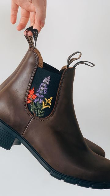 Chelsea Boot Embroidery, Embroider Blundstone, Embroidered Boots Diy, Embroidered Chelsea Boots, Embroidered Blundstone Boots, Embroidered Blundstone, Blundstone Embroidery, Boot Embroidery, Boot Inspiration