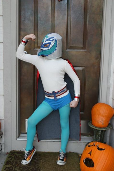 Time to start thinking about Halloween costumes--Lucha Libre! Isaac is not budging on his choice. Luchador Costume Diy, Wrestling Costumes, Luchador Costume, Lion Birthday, About Halloween, Pumpkin Ideas, Halloween 2017, Stretchy Pants, Dressing Up