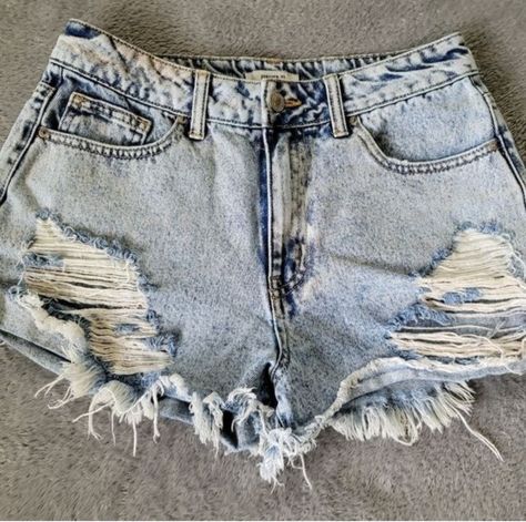 Brazilian Clothes, Rome Outfits, Torn Jeans, Ripped Jean Shorts, Ripped Shorts, Acid Wash Jeans, Cute Fit, Forever 21 Pants, Distressed Jean Shorts