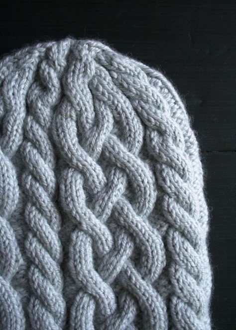 Traveling Cable Hat Cable Hat Pattern Free, Cable Knit Hat Pattern, Cabled Hat Pattern, Beanie Knitting Patterns Free, Knit Hat Pattern, Knitting Patterns Baby, Knit Beanie Pattern, Kids Knitting Patterns, Hats Knitted