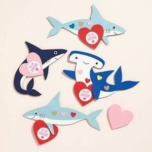 Sharks Valentine Card Kit Homemade Valentines Day Cards, Cute Valentines Card, Diy Valentines Cards, Valentine Cards Handmade, Homemade Valentines, Diy Valentines Crafts, Classroom Valentine, Googly Eyes, Handmade Valentine