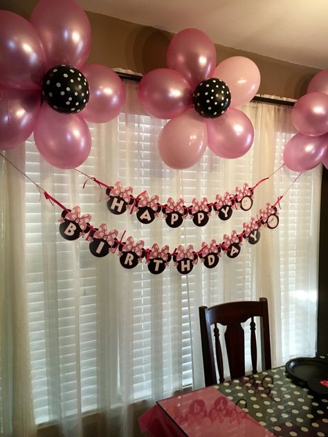 Pink petal black polka dot center flower balloons 28 Birthday, Minnie Mouse Decorations, Minnie Mouse Party Decorations, Minnie Mouse Balloons, Minnie Mouse Birthday Party Decorations, Birthday Decorations At Home, Birthday Room Decorations, Minnie Mouse 1st Birthday, Birthday Party At Home