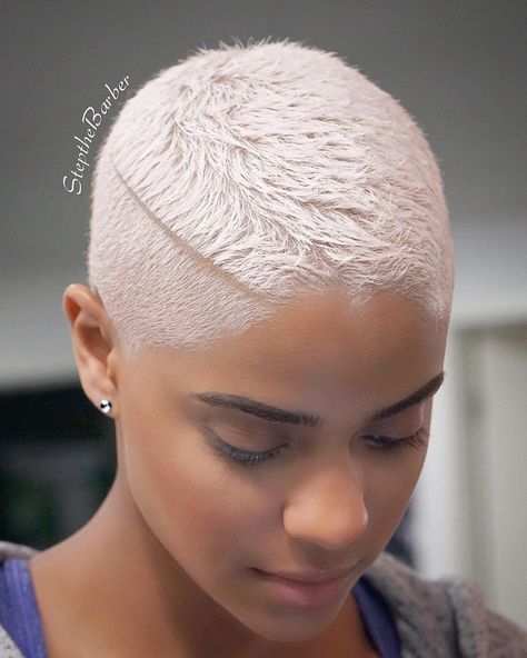 Platinum blonde hair on black woman. Tapered short haircut with a disconnected side part. Victorian Pantry, Yard Aesthetic, Short Platinum Hair, Aesthetic Australia, Short Platinum Blonde Hair, Closet Simple, Hair Black Women, Beehive Hair, Natural Hair Short Cuts