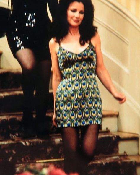 Fran Fine Fashion, Fran Fine The Nanny, Scream Outfits, Nanny Outfit, Fran Fine Outfits, Fran Drescher, Fran Fine, Celebrity Faces, Tv Show Outfits