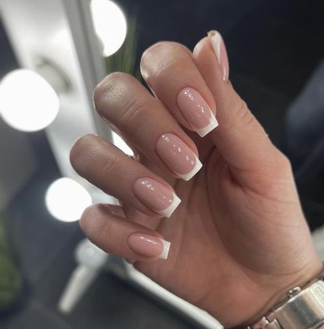 Summer French Nails 2023: Classic and Chic Designs for a Sophisticated Season 85 Ideas French Manicure Nails, Work Nails, French Tip Acrylic Nails, Casual Nails, Her Nails, Classy Acrylic Nails, Acrylic Nails Coffin Short, Short Acrylic Nails Designs, Neutral Nails