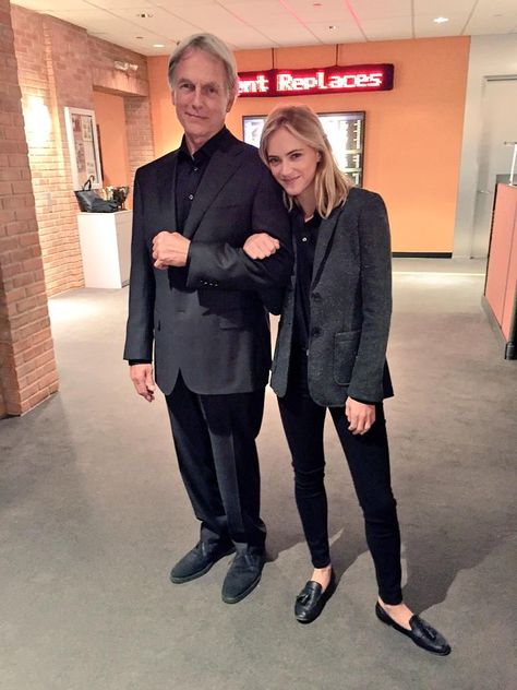 Bishop Ncis, Ellie Bishop Ncis, Ellie Bishop, Emily Wickersham Ncis, Emily Wickersham, Ncis Characters, Gibbs Ncis, Black Tv Shows, Ncis Cast