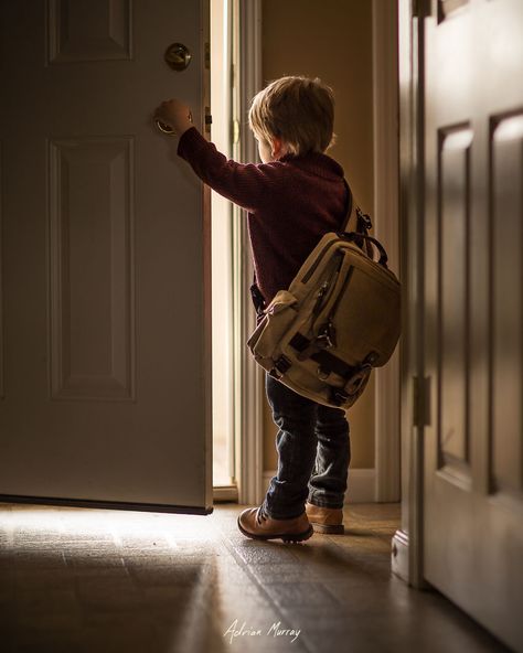 I Captured Stories Of My Family Enjoying The Great Indoors 1st Day Of School Pictures, Preschool Photography, Kindergarten Photos, First Day Of School Pictures, Back To School Pictures, Kind Photo, School Portraits, Affinity Photo, School Photography