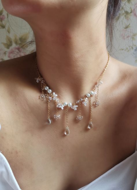 Snowflake Drops Necklace - 40cm (15.7 inches) / Silver-plated Beaded And Chain Necklaces, Handcraft Ideas, Gold Jewelry Design, Crystal Beads Necklace, Drops Necklace, Sparkly Crystals, Twin Beads, Necklace Inspiration, Waterfall Design