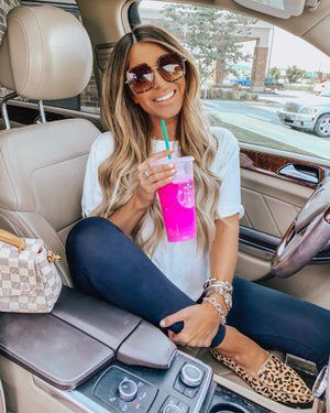 Hollie Woodward Hair, Mules Outfits, Hollie Woodward, Target Run, Confessions Of A Shopaholic, Stars Align, Cool Girl Style, Fall Beauty, Makeup Product