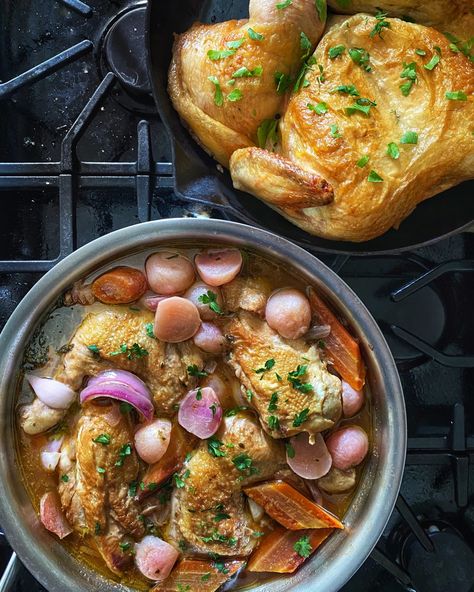 COQ AU VIN ROSÉ for CookingInQuaratine [recipe] — The Delicious Life Rose Recipe, Rosé Wine, Rose Recipes, Baking Kitchen, Stuffed Whole Chicken, Yummy Chicken Recipes, Best Chicken Recipes, Delicious Chicken, Crusty Bread