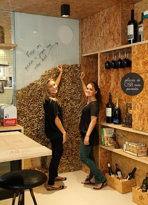 Cork Wall, Wine House, Wine Wall, Wine Store, Wine Cellars, Wine Corks, Basement Bar, Diy Pallet Projects, Wine Room