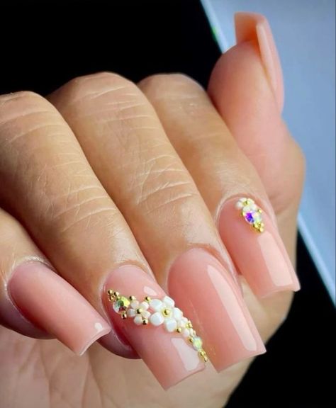 Beach Nails Designs, Spring Nails Green, Summer Beach Nails, Spring Nails Gel, Bridesmaids Nails, Nails And Spa, Nails Green, Work Nails, Nail Art Designs Diy